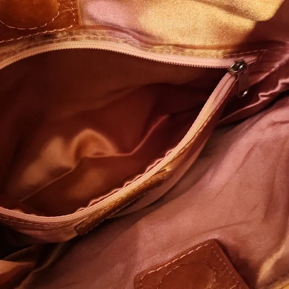 Sabina New York Layered Terracotta Leather Shoulder Bag - Picture 4 of 10